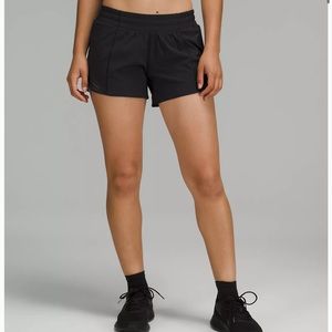 Hotty Hot Low-Rise Lined Short 4" Lululemon